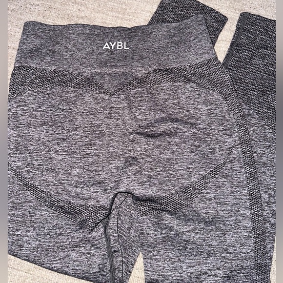 AYBL leggings - Picture 2 of 7